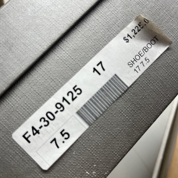 Alexander mcQeen heels new in box - Picture 8 of 8